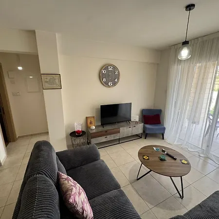 The Ground Apartment *