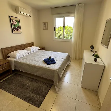 The Ground Apartment *
